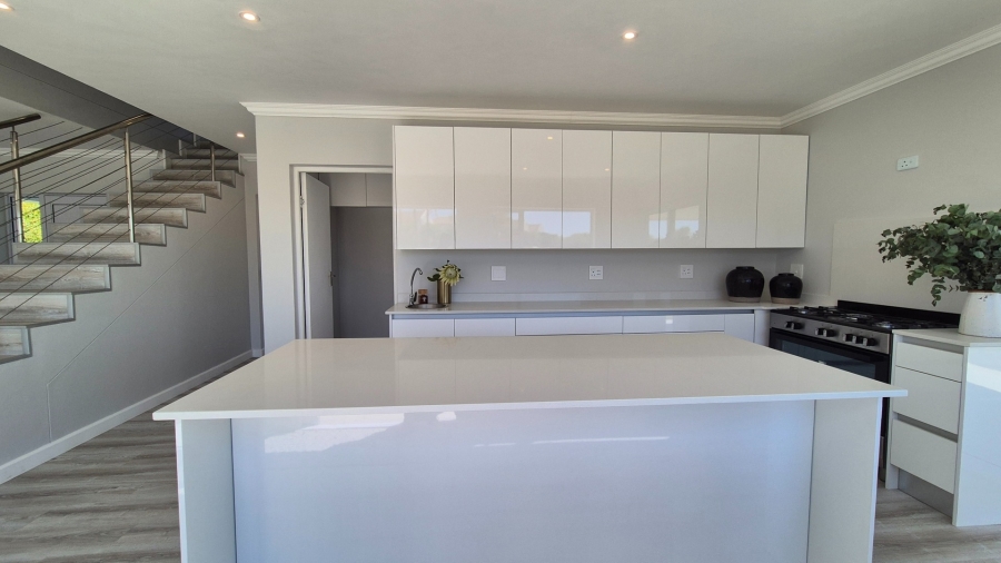 3 Bedroom Property for Sale in Country Club Western Cape